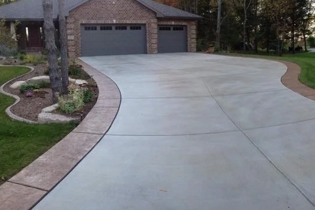 Finished concrete driveway poured by RG Hendricks Concrete